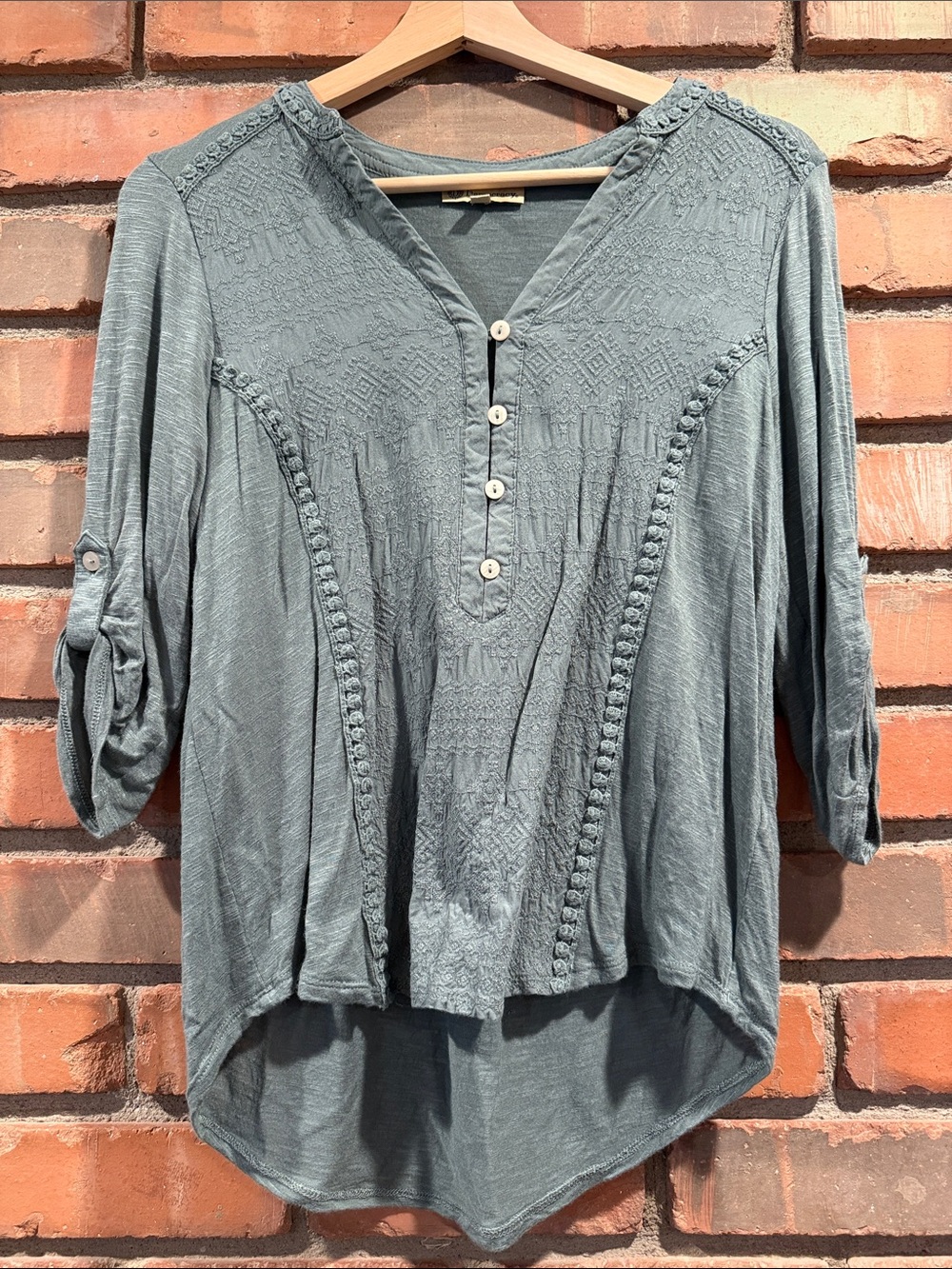 Democracy gree Embroidered V-Neck Top